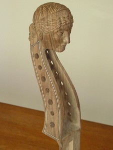 The finished carved head and pegbox.